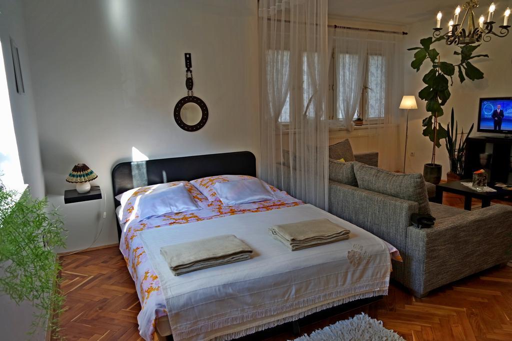 גיור Belvarosi Studio Apartman מראה חיצוני תמונה