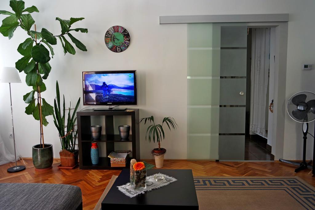 גיור Belvarosi Studio Apartman מראה חיצוני תמונה